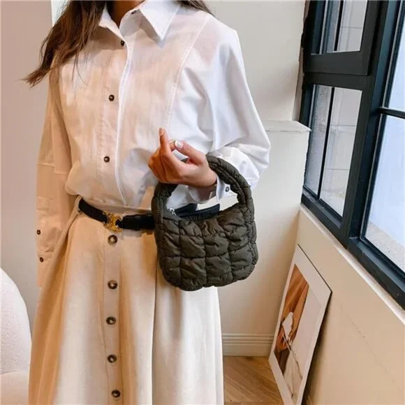 NWT Quilted Nylon Puffer Hobo Purse - Lightweight, Padded - Picture 4 of 6